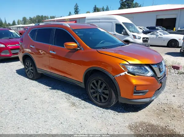 5N1AT2MV9HC802503 2017 NISSAN ROGUE - Image 1