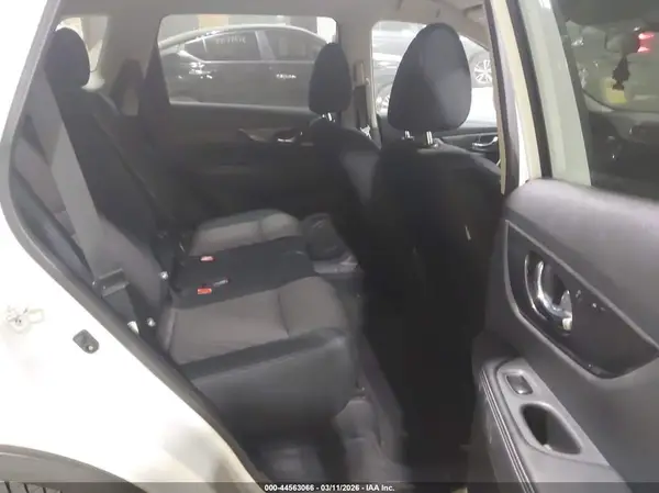 5N1AT2MV9HC802825 2017 NISSAN ROGUE - Image 8