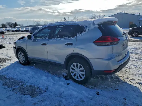 5N1AT2MV9HC803876 2017 NISSAN ROGUE - Image 2