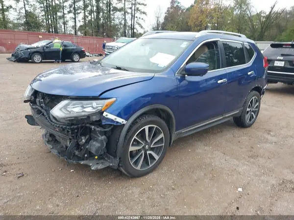 5N1AT2MV9HC812593 2017 NISSAN ROGUE - Image 2