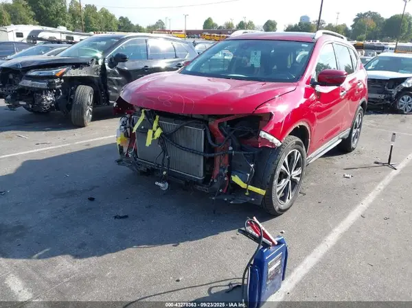 5N1AT2MV9HC813369 2017 NISSAN ROGUE - Image 2