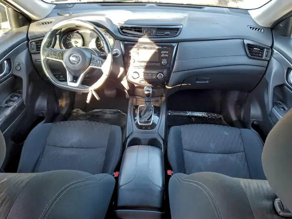 5N1AT2MV9HC813579 2017 NISSAN ROGUE - Image 8