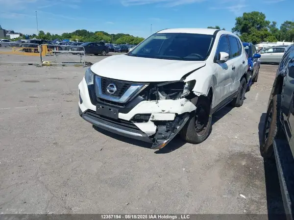 5N1AT2MV9HC815509 2017 NISSAN ROGUE - Image 2