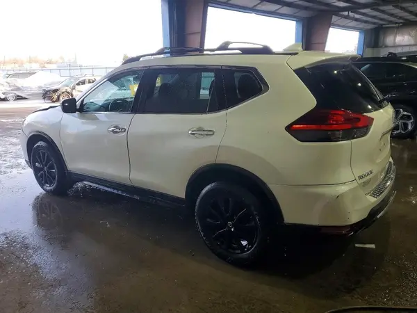 5N1AT2MV9HC817616 2017 NISSAN ROGUE - Image 2