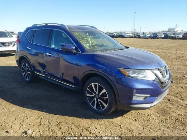 5N1AT2MV9HC823464 2017 NISSAN ROGUE - Image 1