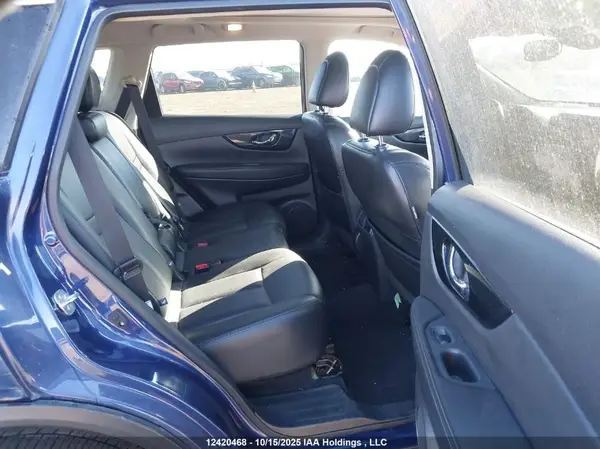 5N1AT2MV9HC823464 2017 NISSAN ROGUE - Image 8
