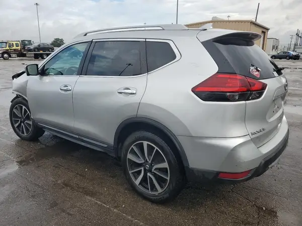 5N1AT2MV9HC823528 2017 NISSAN ROGUE - Image 2