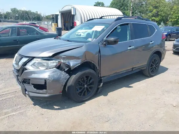 5N1AT2MV9HC826798 2017 NISSAN ROGUE - Image 2