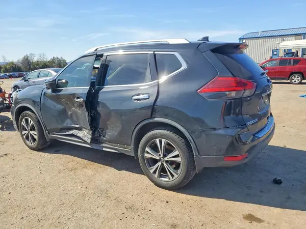 5N1AT2MV9HC827532 2017 NISSAN ROGUE - Image 2