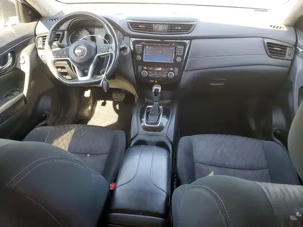 5N1AT2MV9HC830513 2017 NISSAN ROGUE - Image 8