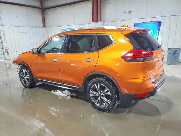 5N1AT2MV9HC834139 2017 NISSAN ROGUE - Image 2