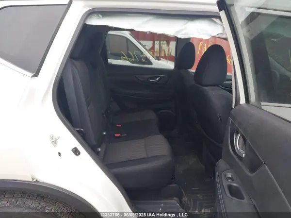 5N1AT2MV9HC842421 2017 NISSAN ROGUE - Image 8