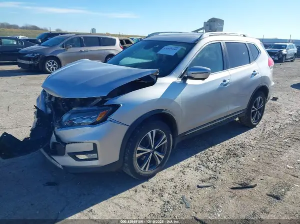5N1AT2MV9HC843102 2017 NISSAN ROGUE - Image 2