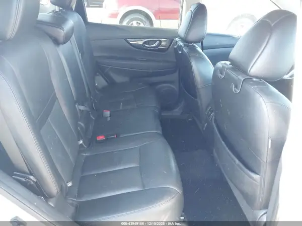 5N1AT2MV9HC843102 2017 NISSAN ROGUE - Image 8