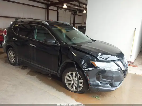 5N1AT2MV9HC849837 2017 NISSAN ROGUE - Image 1