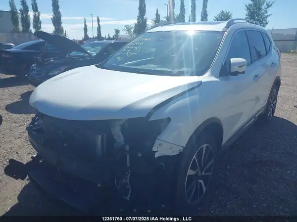 5N1AT2MV9HC852656 2017 NISSAN ROGUE - Image 2