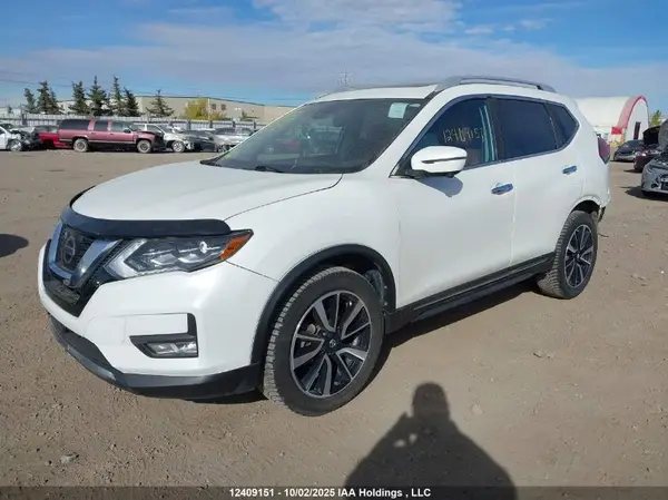 5N1AT2MV9HC854696 2017 NISSAN ROGUE - Image 2