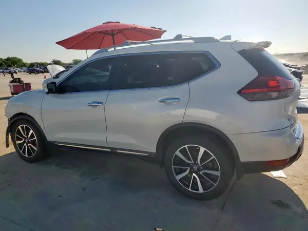 5N1AT2MV9HC857498 2017 NISSAN ROGUE - Image 2