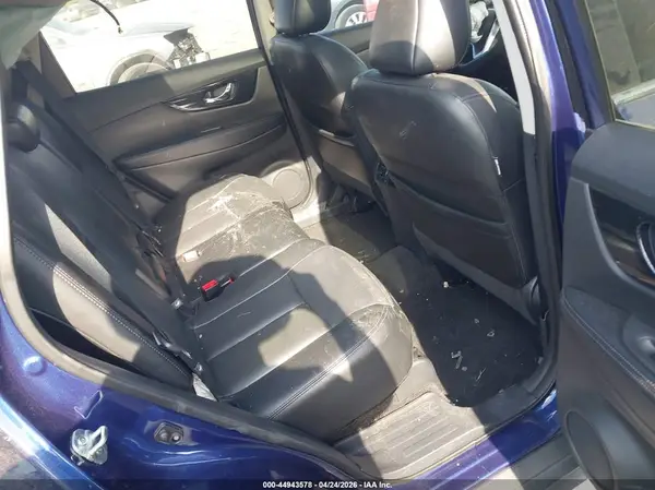 5N1AT2MV9HC862121 2017 NISSAN ROGUE - Image 8