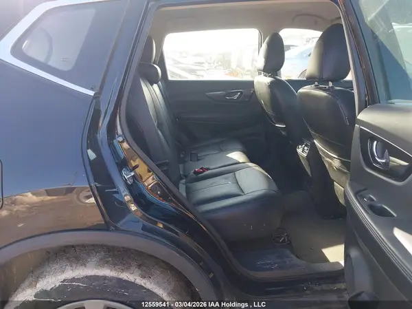 5N1AT2MV9HC866900 2017 NISSAN ROGUE - Image 8