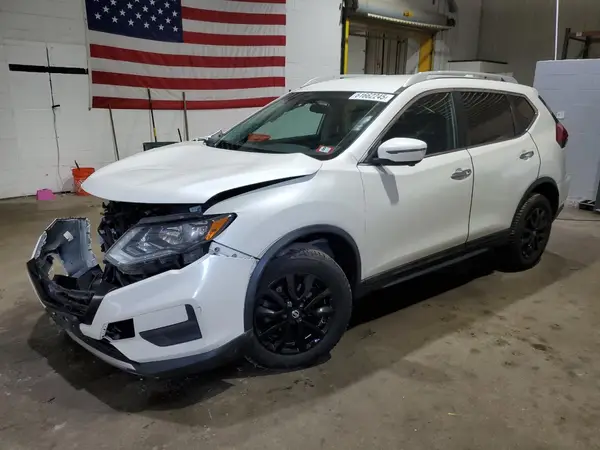 5N1AT2MV9HC867366 2017 NISSAN ROGUE - Image 1