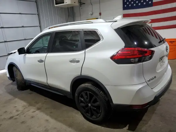5N1AT2MV9HC867366 2017 NISSAN ROGUE - Image 2