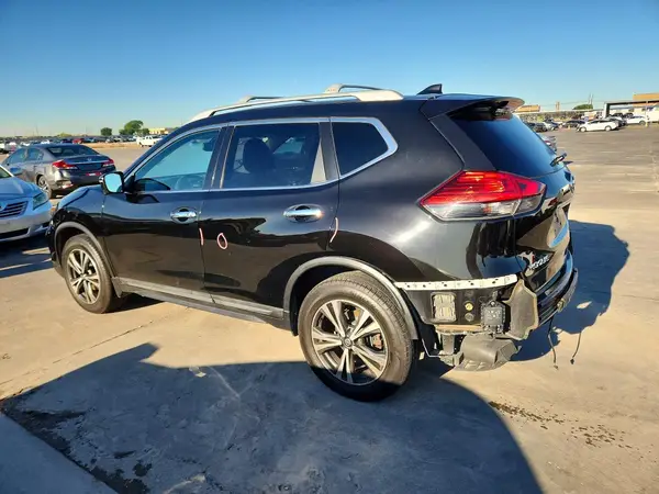 5N1AT2MV9HC868596 2017 NISSAN ROGUE - Image 2