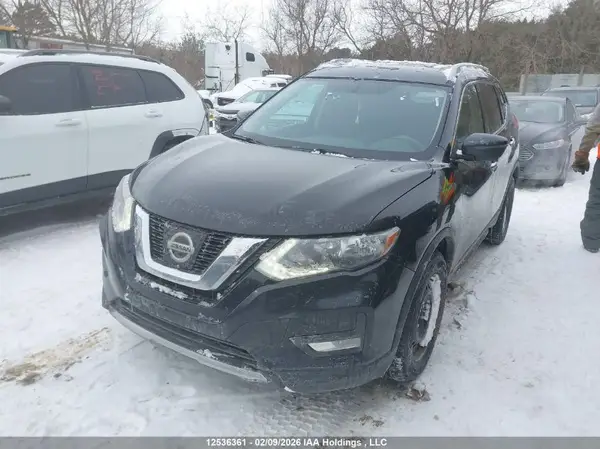 5N1AT2MV9HC868601 2017 NISSAN ROGUE - Image 2