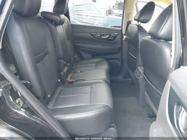 5N1AT2MV9HC868890 2017 NISSAN ROGUE - Image 8