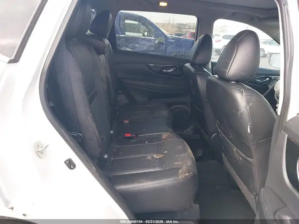 5N1AT2MV9HC868968 2017 NISSAN ROGUE - Image 8