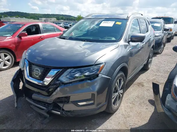 5N1AT2MV9HC870963 2017 NISSAN ROGUE - Image 2