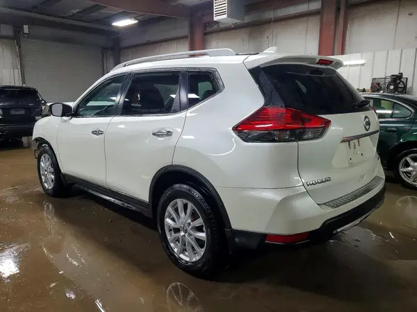 5N1AT2MV9HC871031 2017 NISSAN ROGUE - Image 2