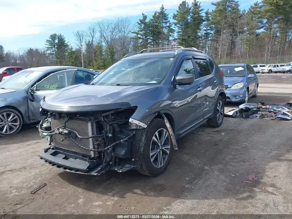 5N1AT2MV9HC873216 2017 NISSAN ROGUE - Image 2