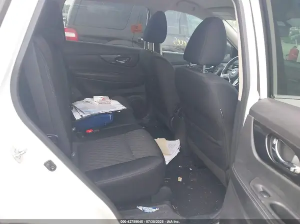 5N1AT2MV9HC884670 2017 NISSAN ROGUE - Image 8