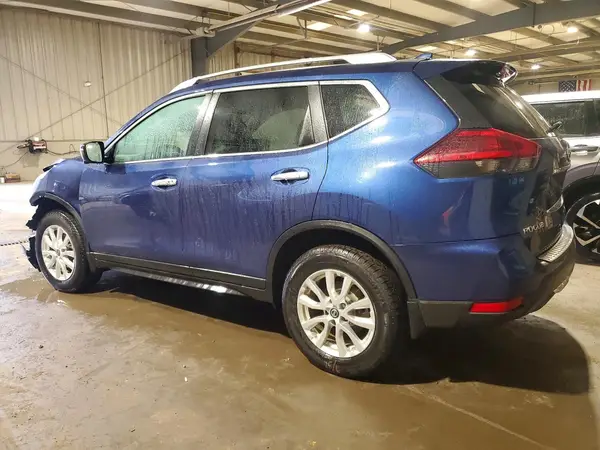 5N1AT2MV9HC885866 2017 NISSAN ROGUE - Image 2