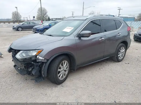 5N1AT2MV9HC887987 2017 NISSAN ROGUE - Image 2