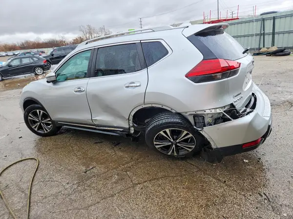 5N1AT2MV9HC889268 2017 NISSAN ROGUE - Image 2