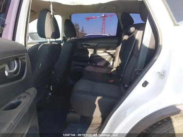 5N1AT2MV9HC891912 2017 NISSAN ROGUE - Image 8