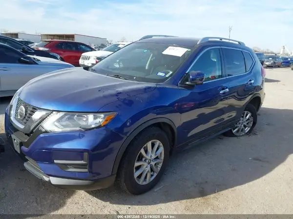 5N1AT2MV9JC700219 2018 NISSAN ROGUE - Image 2