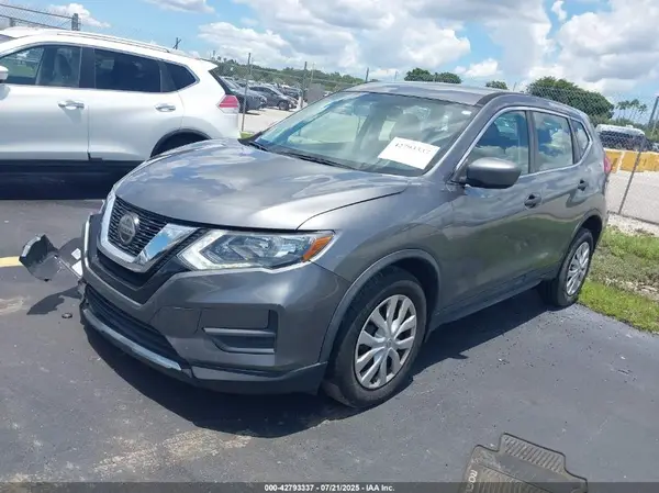 5N1AT2MV9JC700253 2018 NISSAN ROGUE - Image 2