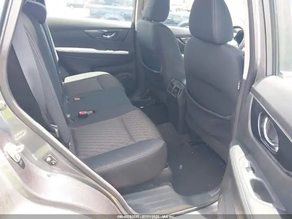 5N1AT2MV9JC700253 2018 NISSAN ROGUE - Image 8