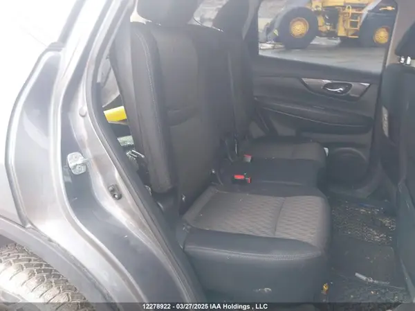 5N1AT2MV9JC702990 2018 NISSAN ROGUE - Image 8