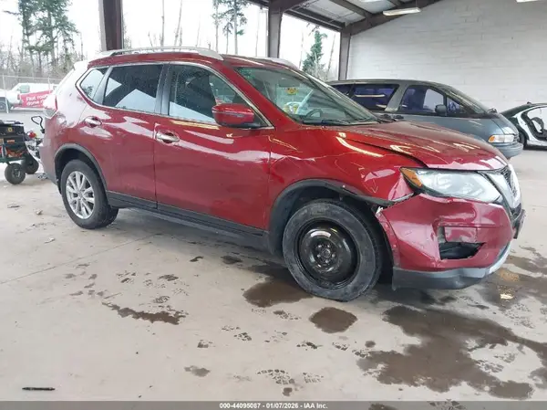 5N1AT2MV9JC703802 2018 NISSAN ROGUE - Image 1