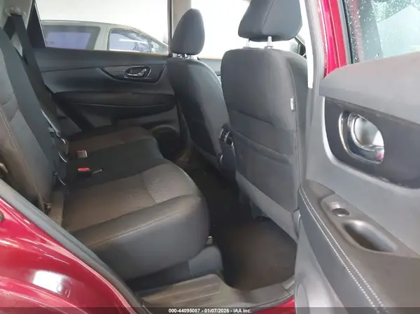 5N1AT2MV9JC703802 2018 NISSAN ROGUE - Image 8