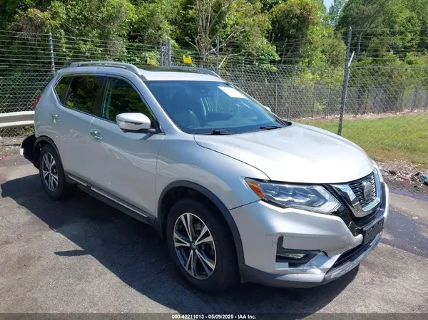 5N1AT2MV9JC712547 2018 NISSAN ROGUE - Image 1
