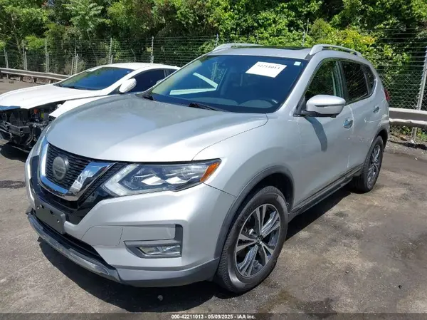 5N1AT2MV9JC712547 2018 NISSAN ROGUE - Image 2