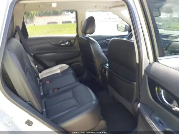 5N1AT2MV9JC712547 2018 NISSAN ROGUE - Image 8