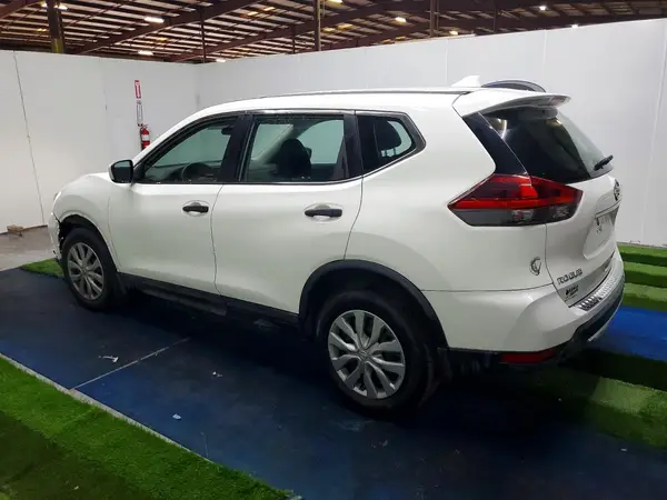 5N1AT2MV9JC715870 2018 NISSAN ROGUE - Image 2