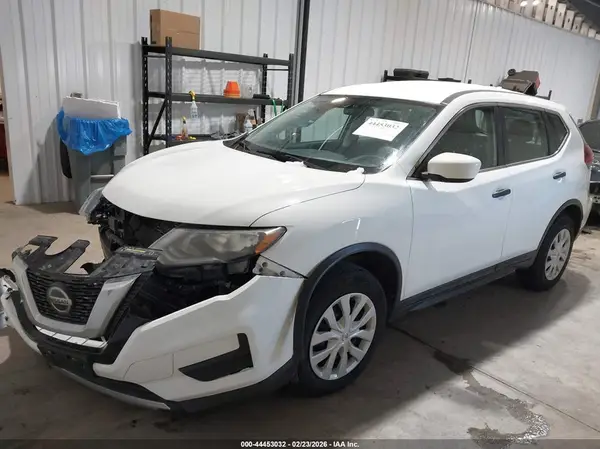 5N1AT2MV9JC717988 2018 NISSAN ROGUE - Image 2