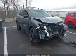 5N1AT2MV9JC721779 2018 NISSAN ROGUE